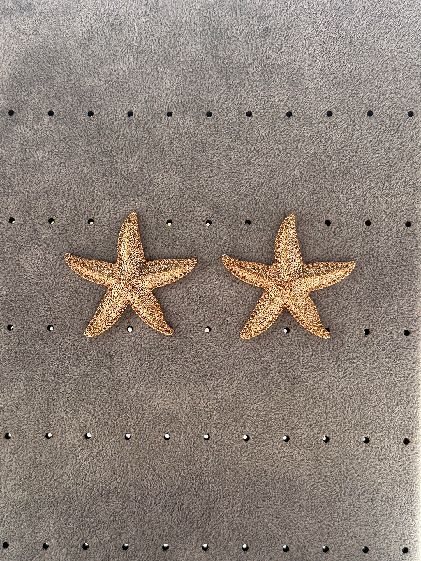 Gold starfish earrings