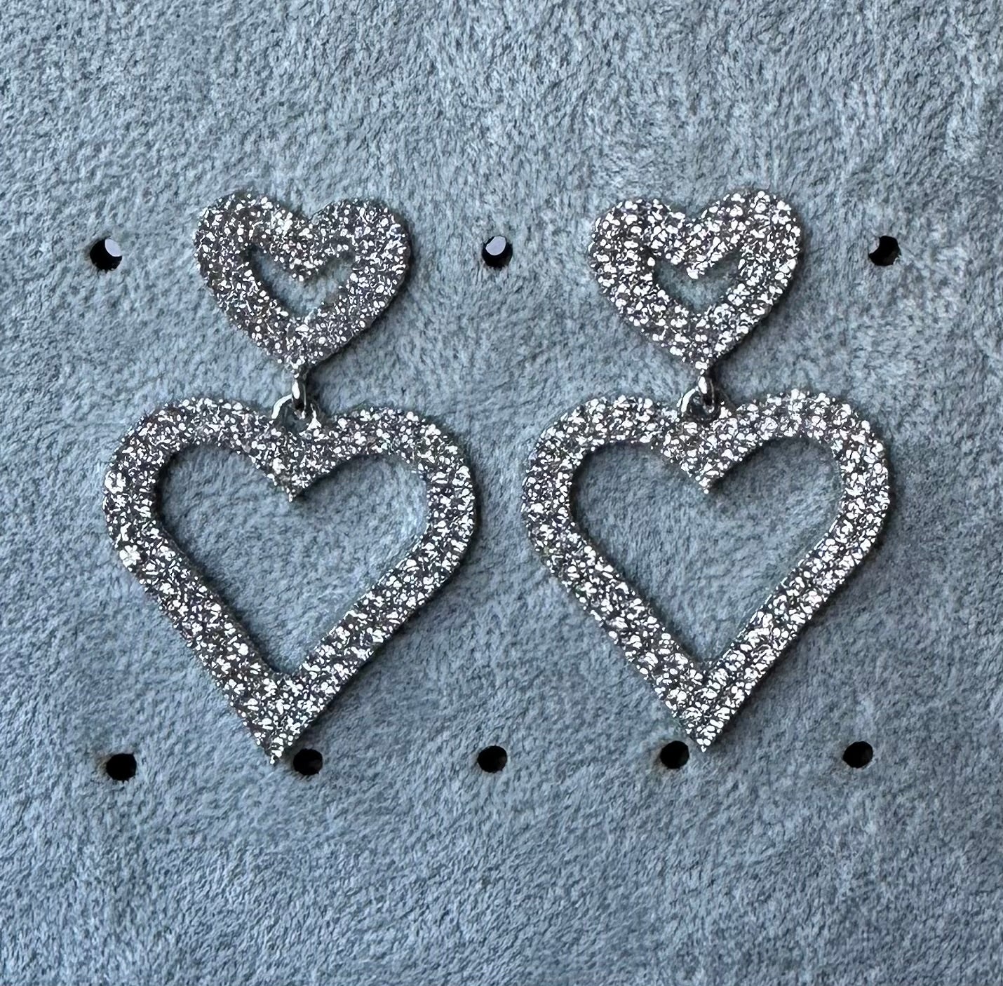 Heart dangle earrings