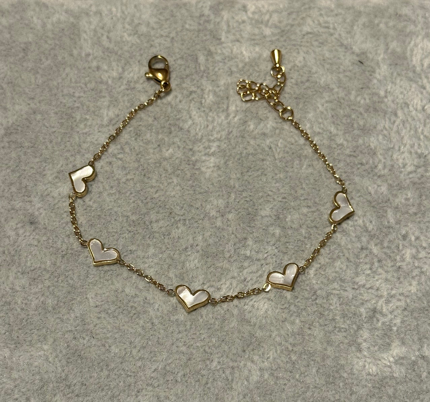 Gold heart bracelet