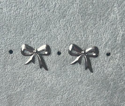 Bow earrings